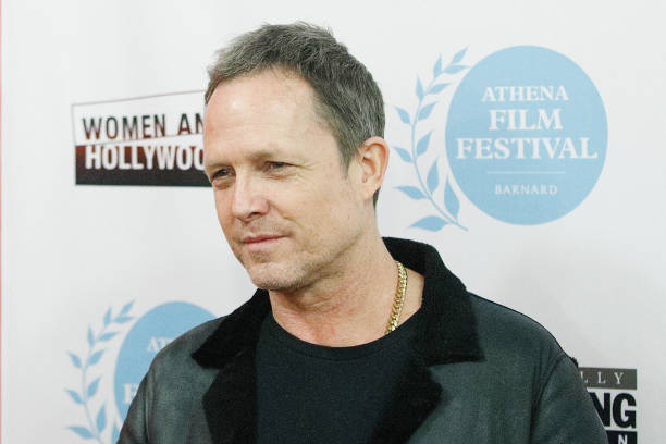 Dean Winters net worth 